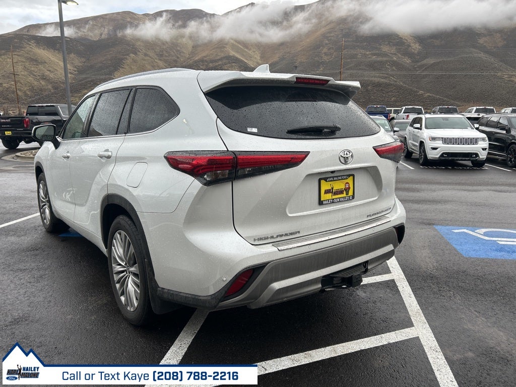 2023 Toyota Highlander Platinum