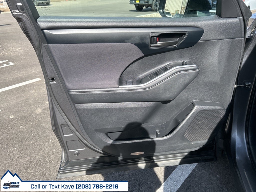 2024 Toyota Highlander Base