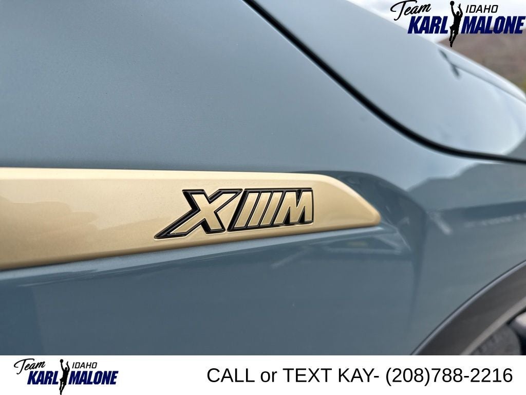 2023 BMW XM Base