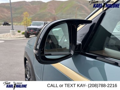 2023 BMW XM Base