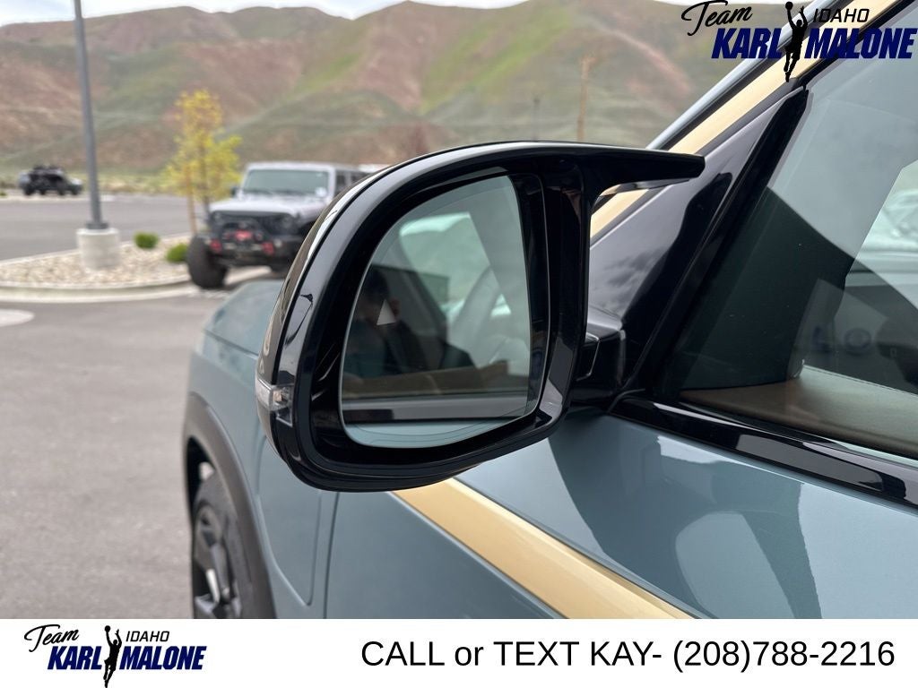 2023 BMW XM Base
