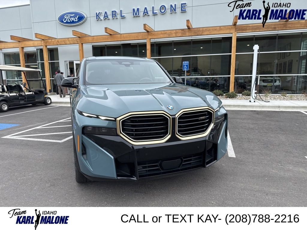 2023 BMW XM Base