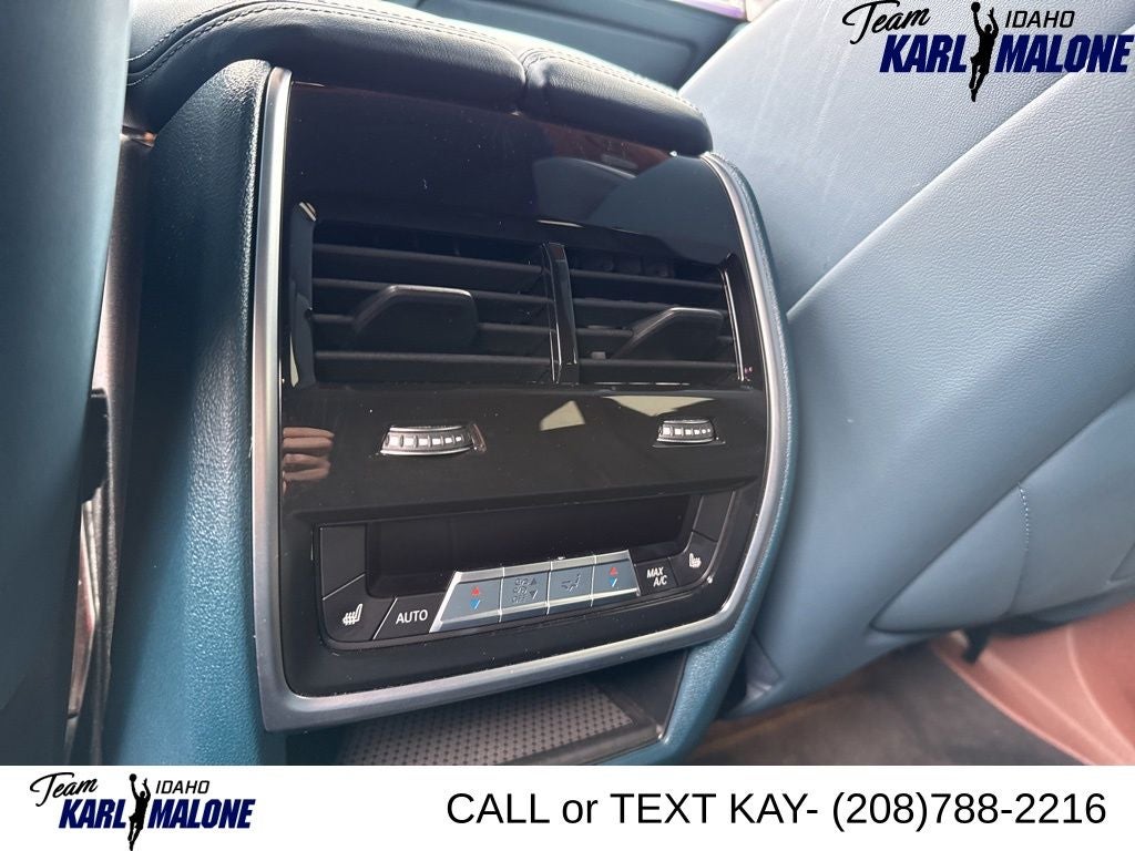 2023 BMW XM Base
