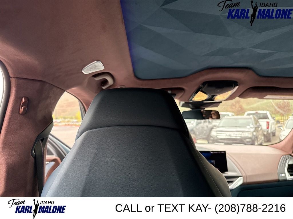 2023 BMW XM Base