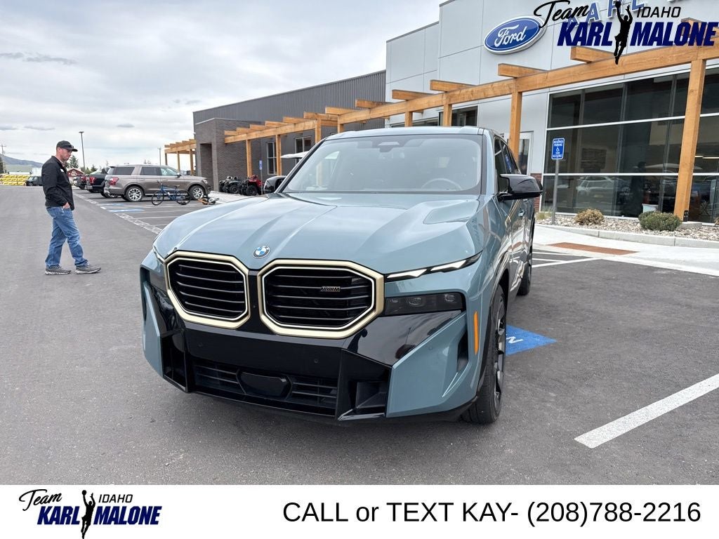 2023 BMW XM Base
