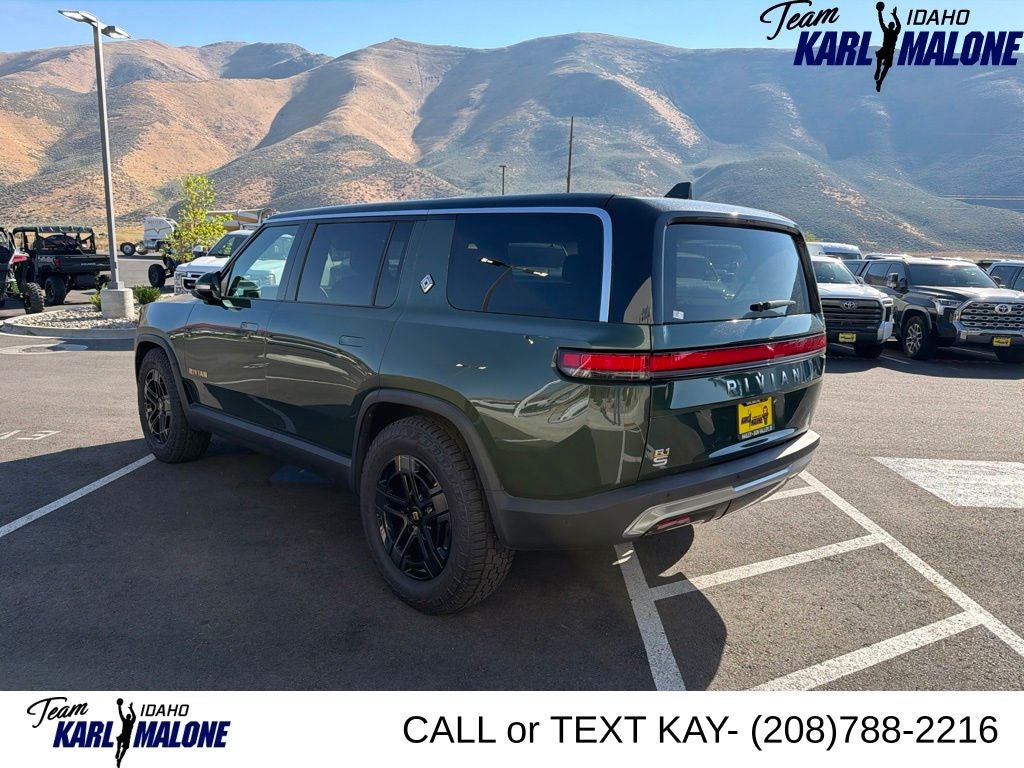 2023 Rivian R1S Adventure