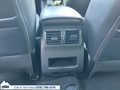 2022 Mitsubishi Outlander Base