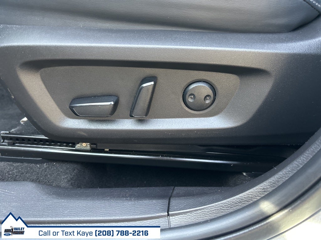 2022 Mitsubishi Outlander Base