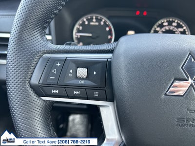 2022 Mitsubishi Outlander Base