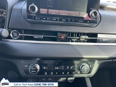 2022 Mitsubishi Outlander Base