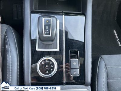 2022 Mitsubishi Outlander Base