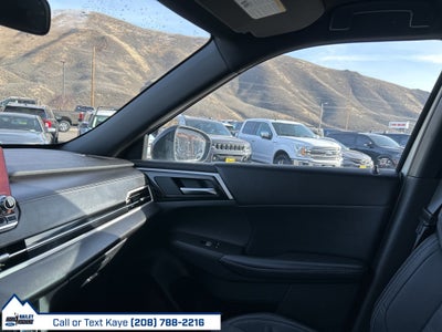 2022 Mitsubishi Outlander Base