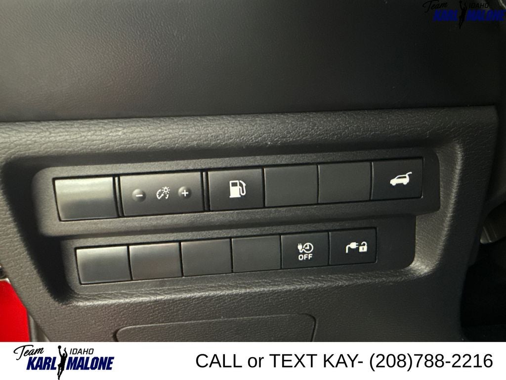 2025 Mitsubishi Outlander PHEV Base