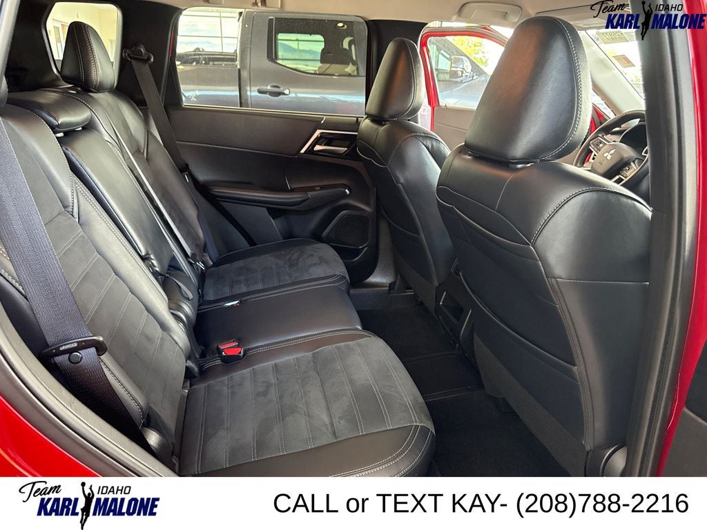 2025 Mitsubishi Outlander PHEV Base
