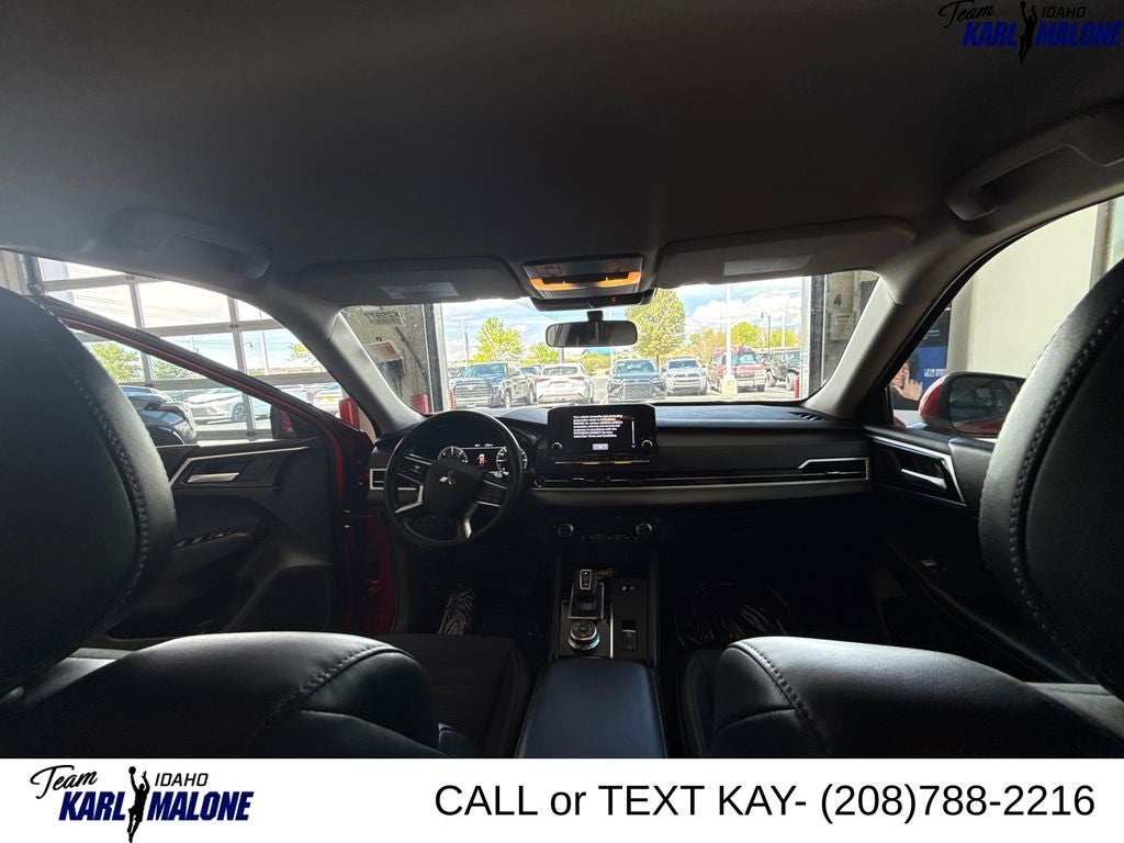 2025 Mitsubishi Outlander PHEV Base