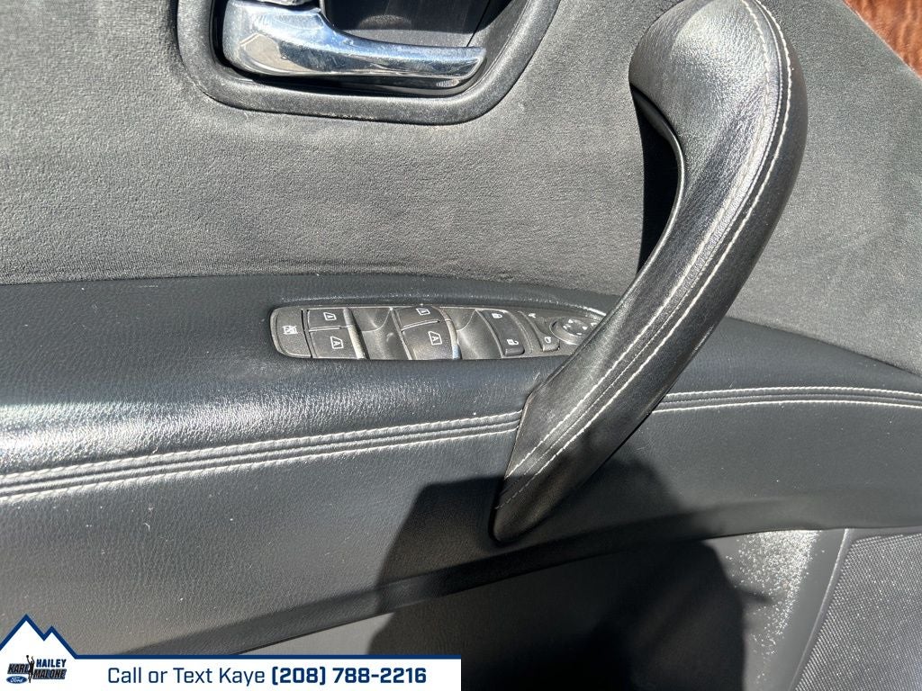 2017 Nissan Armada SV