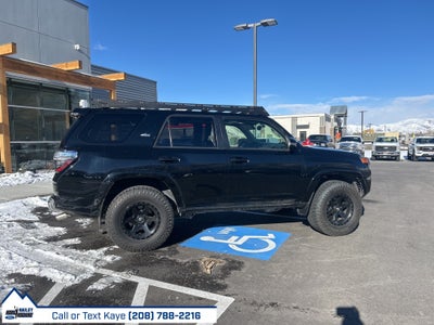 2017 Toyota 4Runner TRD Off-Road Premium