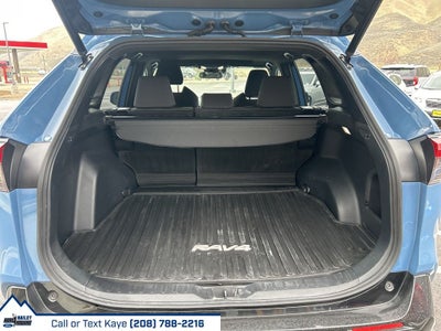 2023 Toyota RAV4 Hybrid SE