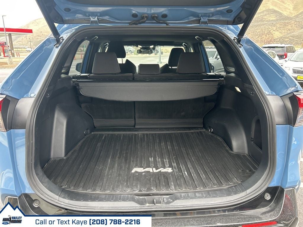 2023 Toyota RAV4 Hybrid SE