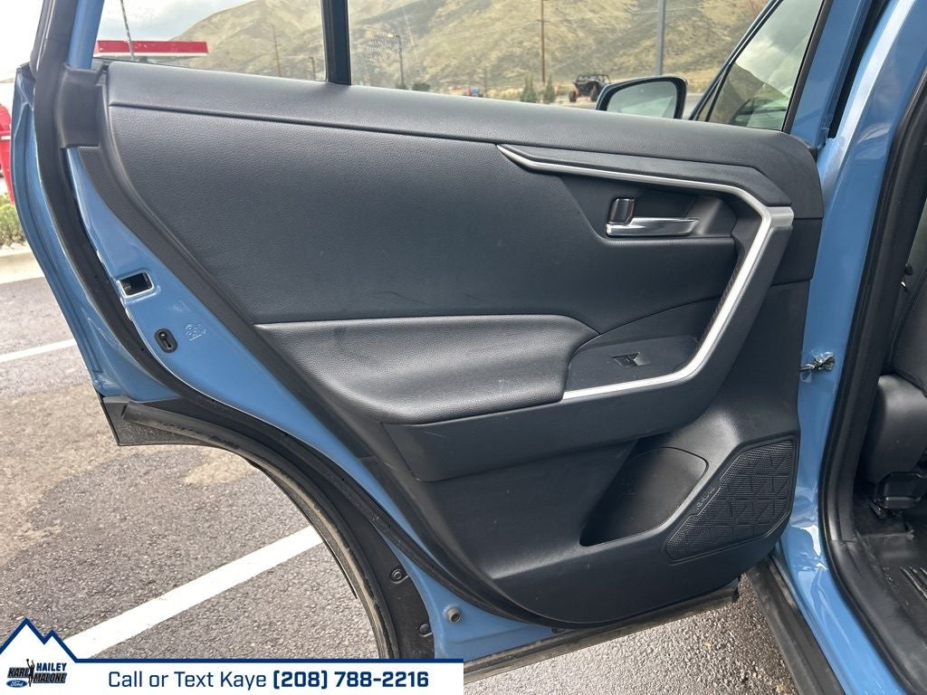 2023 Toyota RAV4 Hybrid SE