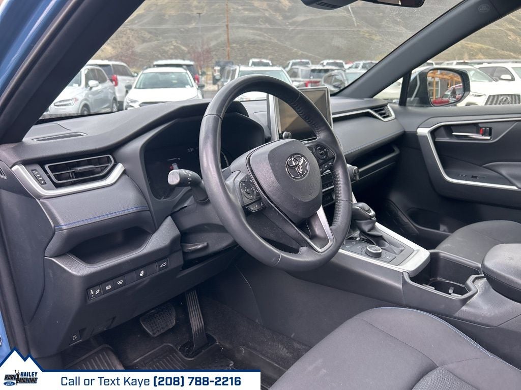 2023 Toyota RAV4 Hybrid SE