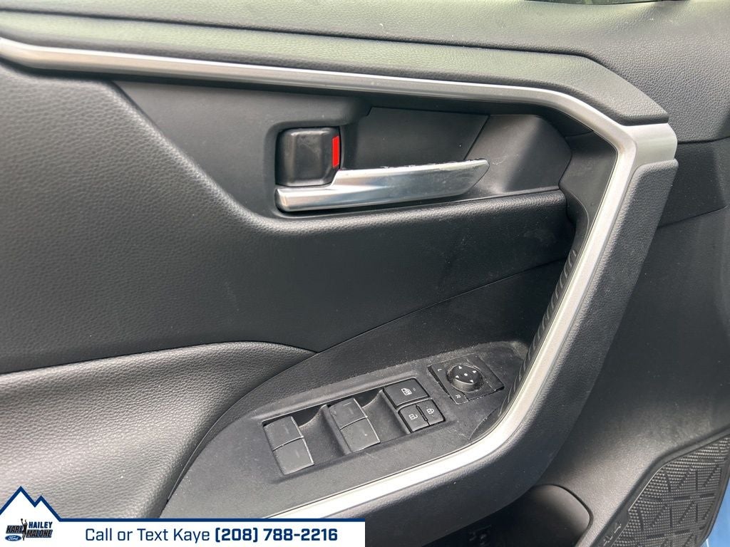 2023 Toyota RAV4 Hybrid SE