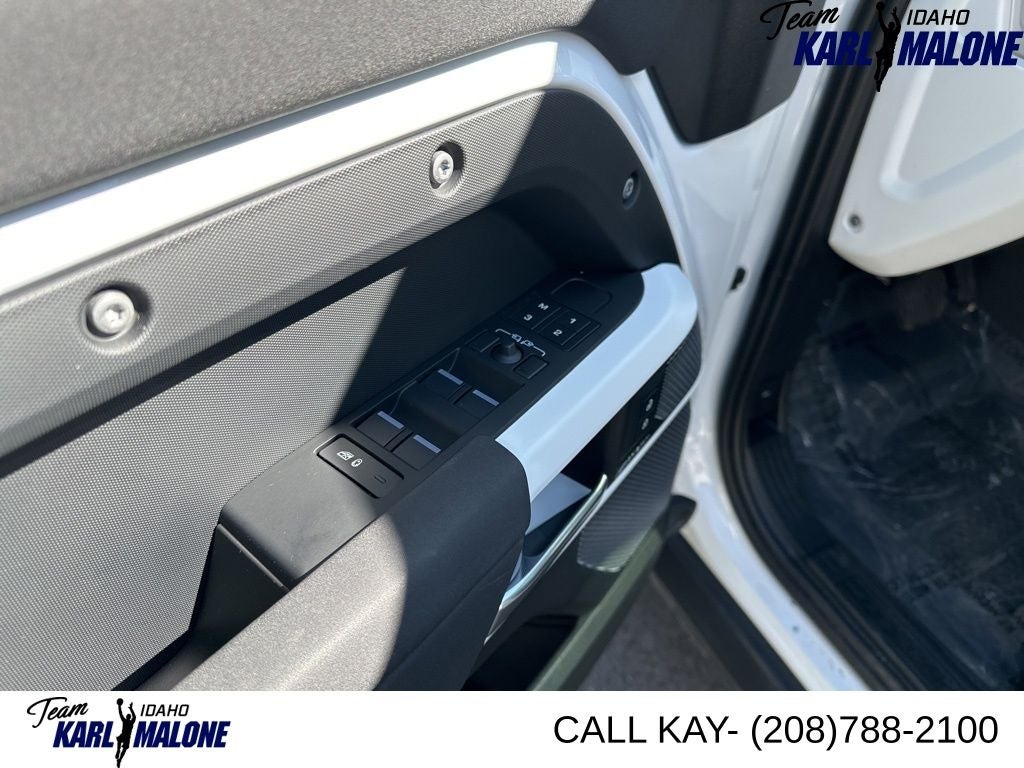 2023 Land Rover Defender 110 S