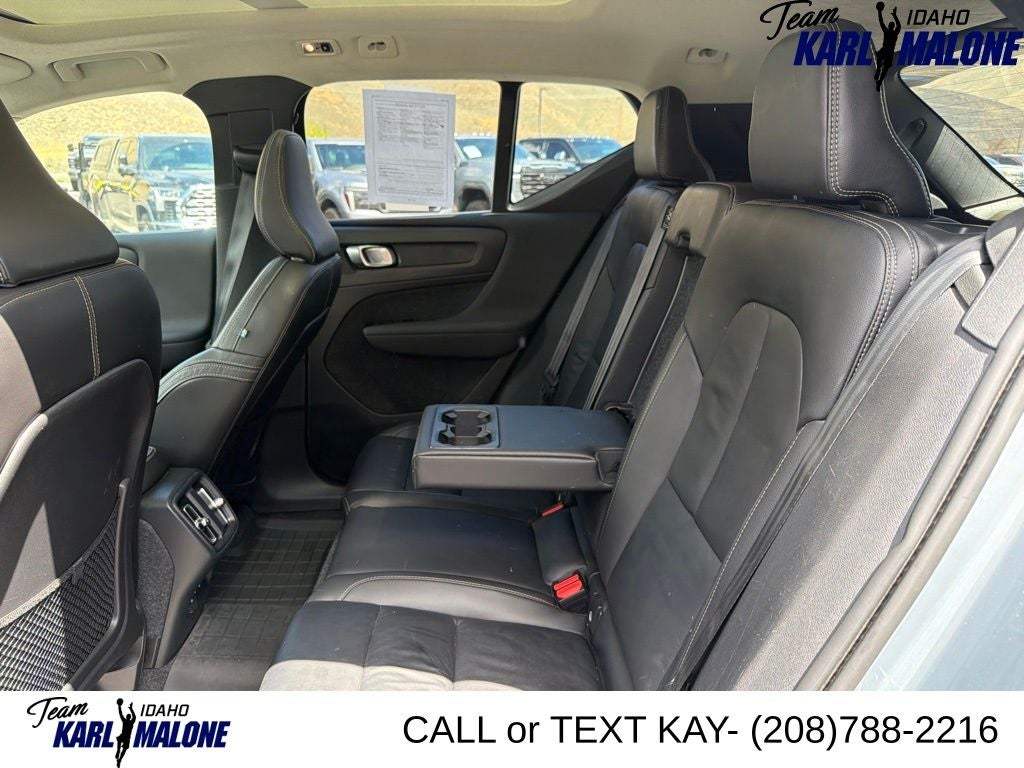 2022 Volvo XC40 T5 Inscription