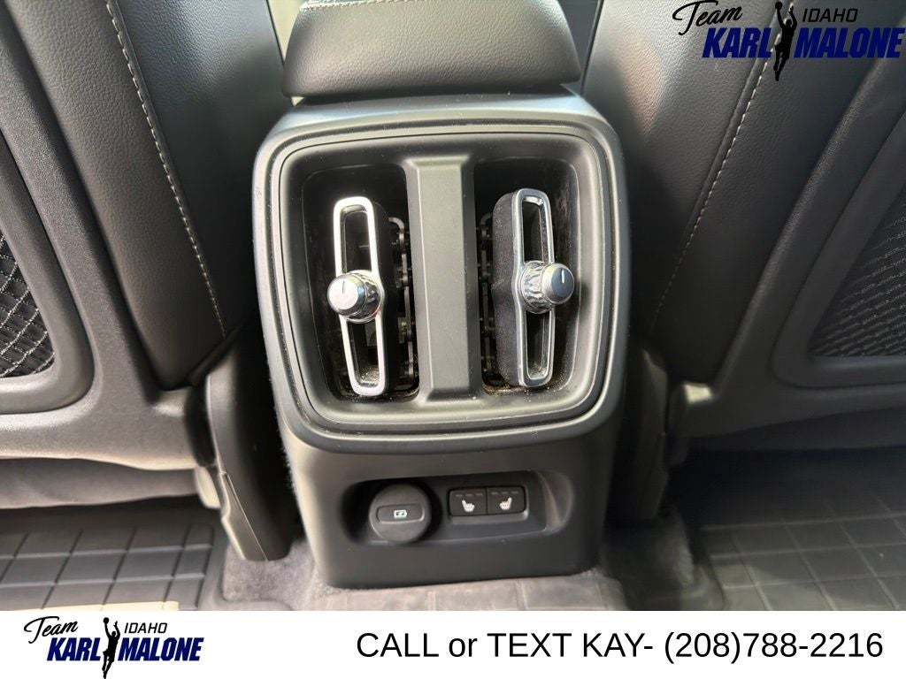 2022 Volvo XC40 T5 Inscription