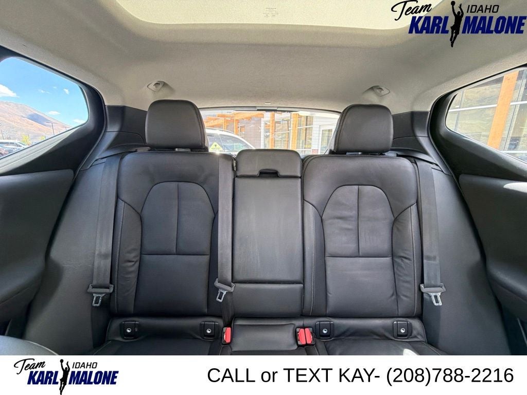 2022 Volvo XC40 T5 Inscription