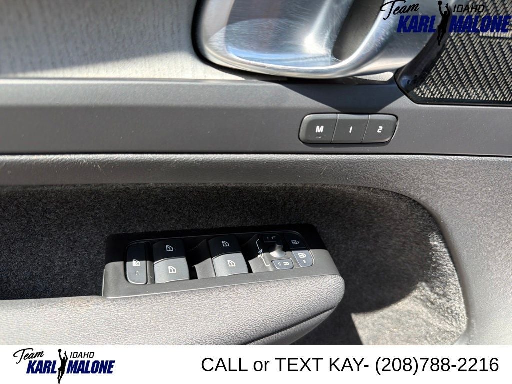 2022 Volvo XC40 T5 Inscription