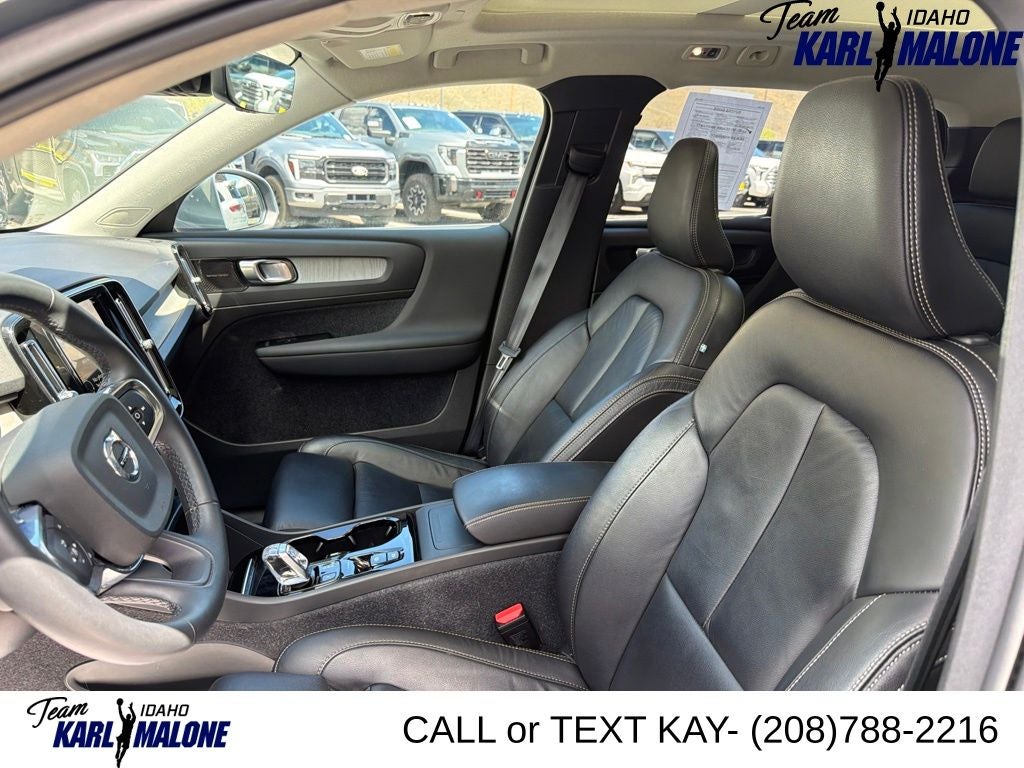 2022 Volvo XC40 T5 Inscription