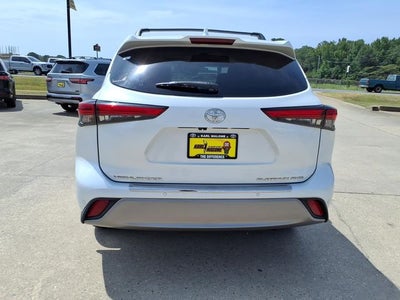 2022 Toyota Highlander Platinum