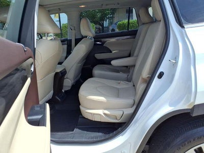 2022 Toyota Highlander Platinum