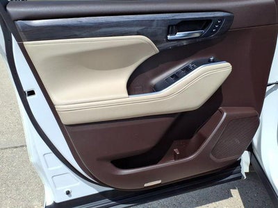 2022 Toyota Highlander Platinum