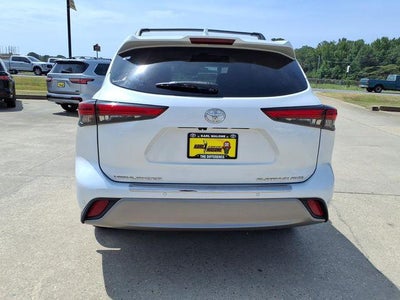2022 Toyota Highlander Platinum