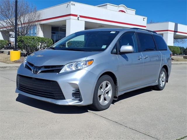 2020 Toyota Sienna LE 8 Passenger