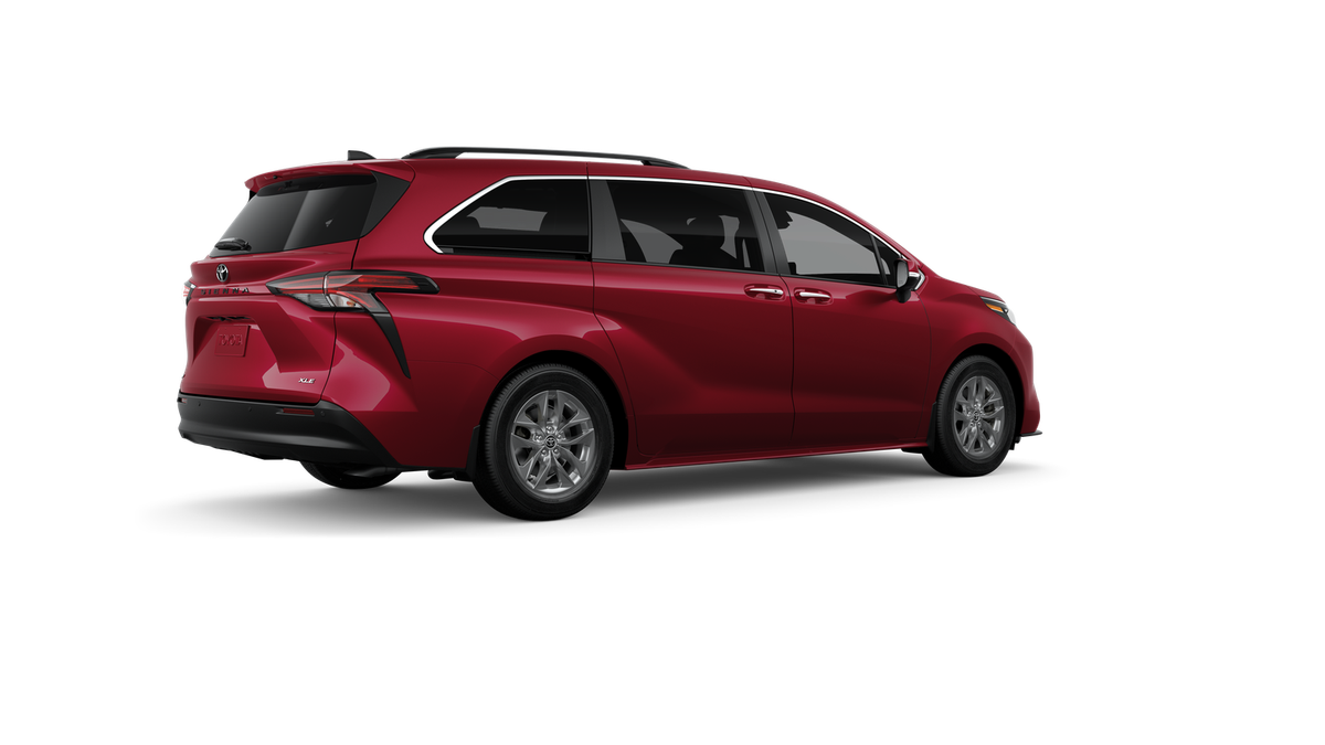 2026 Toyota Sienna XLE 8 Passenger