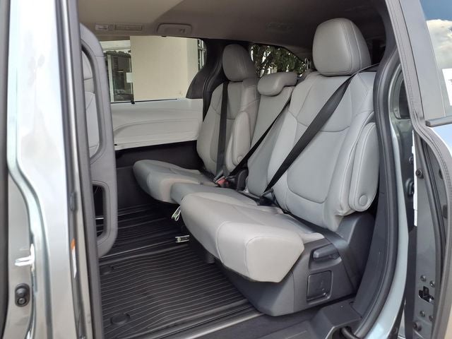 2026 Toyota Sienna XLE 8 Passenger