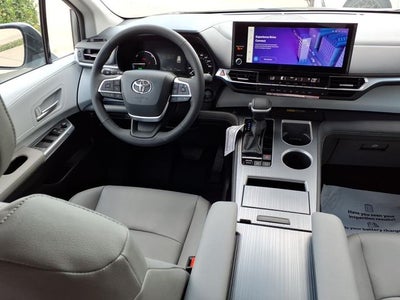 2026 Toyota Sienna XLE 8 Passenger