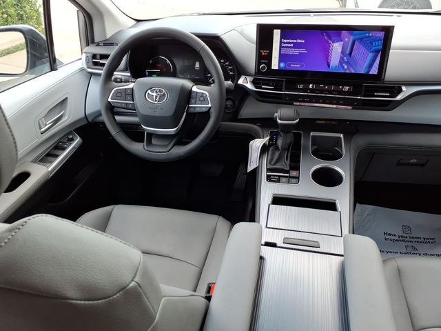 2026 Toyota Sienna XLE 8 Passenger