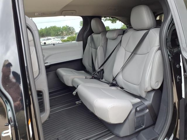 2026 Toyota Sienna XLE 8 Passenger
