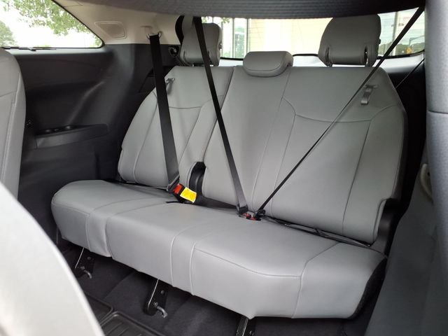 2026 Toyota Sienna XLE 8 Passenger