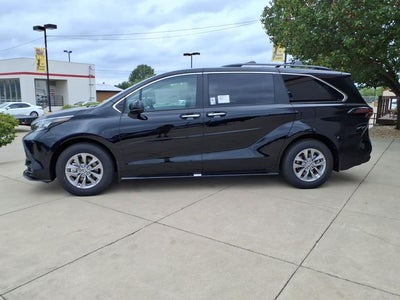 2026 Toyota Sienna XLE 8 Passenger