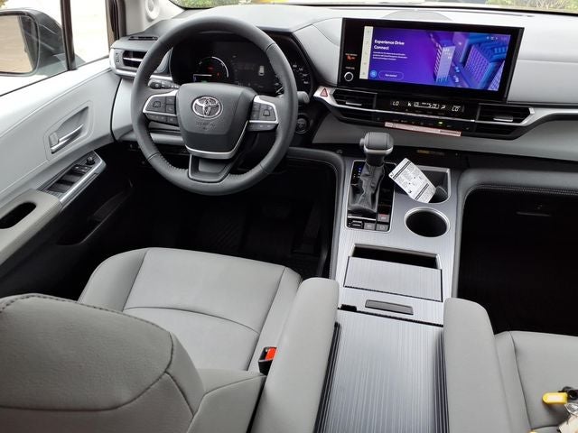 2026 Toyota Sienna XLE 8 Passenger