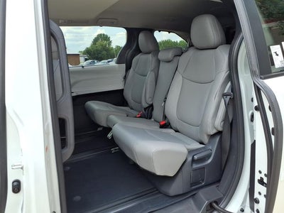 2026 Toyota Sienna XLE 8 Passenger