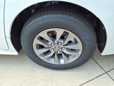 2026 Toyota Sienna XLE 8 Passenger