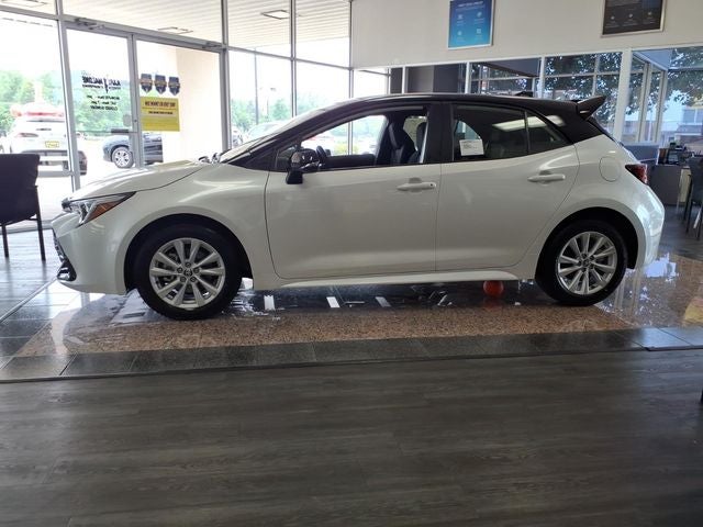 2026 Toyota Corolla Hatchback SE