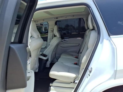 2019 Volvo XC90 T6 Momentum